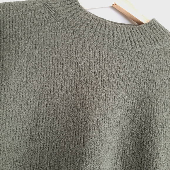 VINCE Wool Blend Boxy Crewneck Sweater Top Green Sz S - Picture 4 of 10